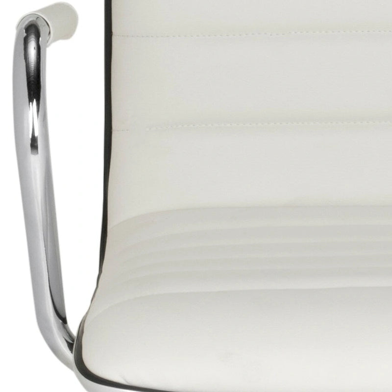 Sedia da ufficio con altezza regolabile e rivestimento in pelle vegana trapuntata a canali