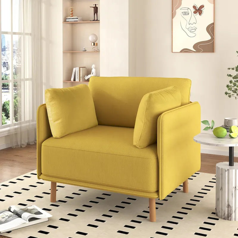 Poltroncina in tessuto con gambe in legno