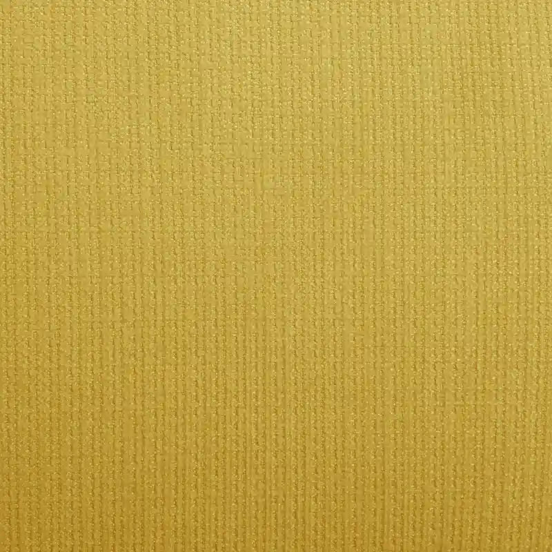 Poltroncina in tessuto con gambe in legno