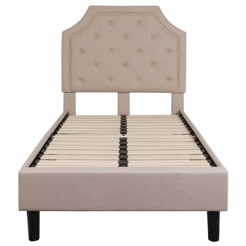 Letto imbottito a piattaforma con materasso a molle insacchettate da 25 cm