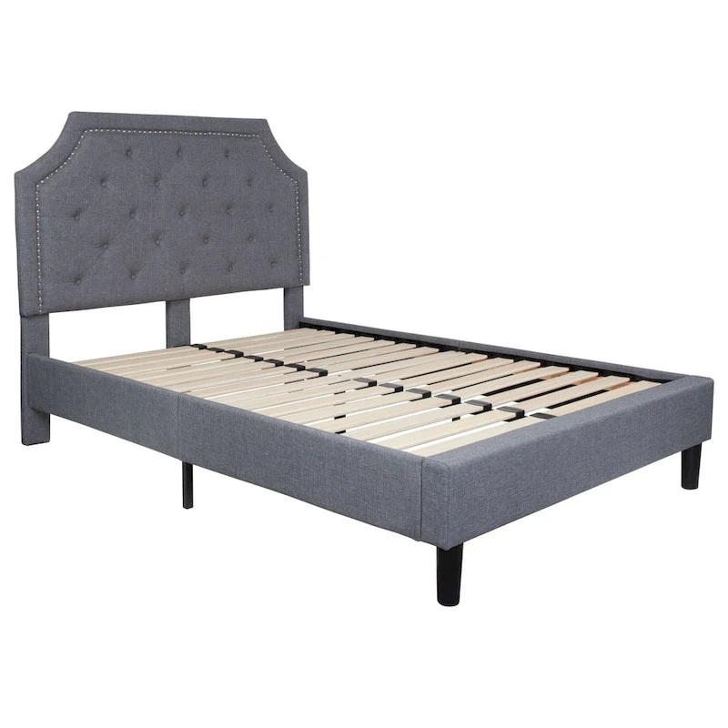 Letto imbottito a piattaforma con materasso a molle insacchettate da 25 cm