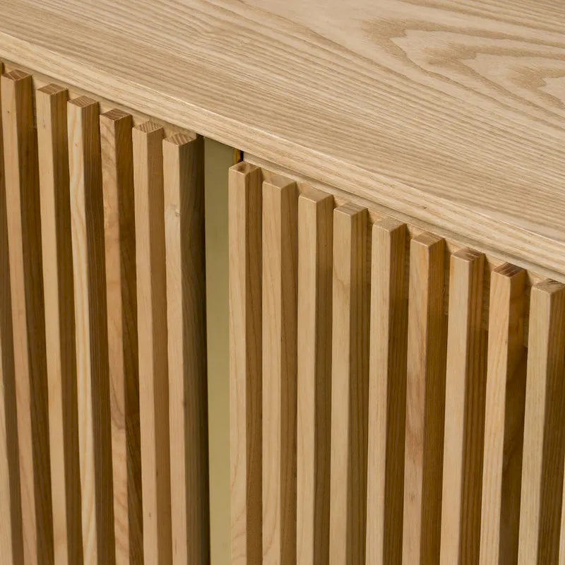 Credenza moderna in frassino naturale con gambe dorate